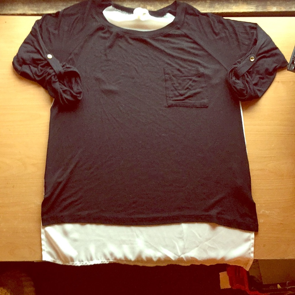 BLACK AND WHITE BLOUSE❗️❗️